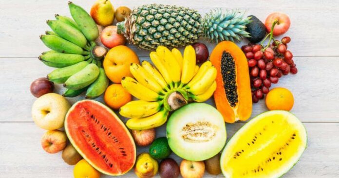 12 Best Fruits With Low Sugar and Carbs Content