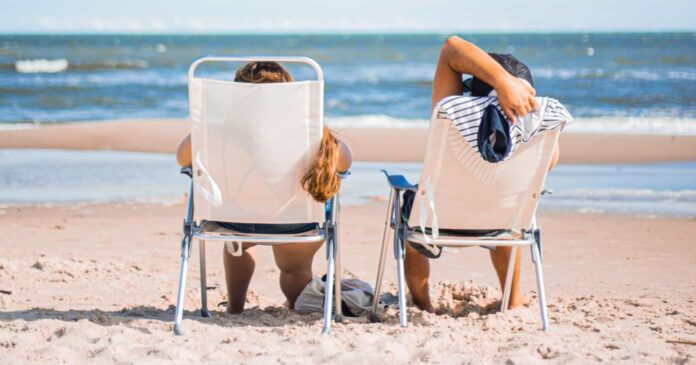 10 Best Sunscreen for a Beach Vacation in 2023