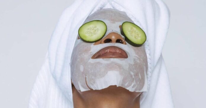 Cucumber on Face: Benefits, Side Effects and How to Use