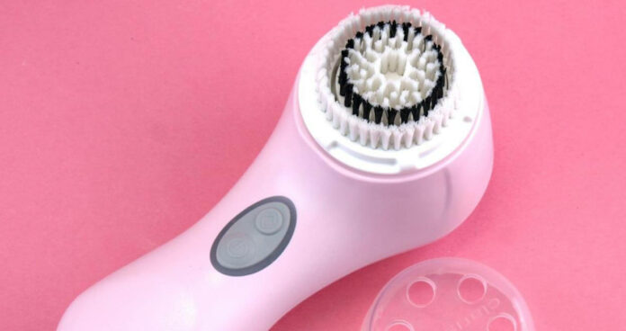 Foreo vs. Clarisonic: Which Facial Cleansing Brush is Better?