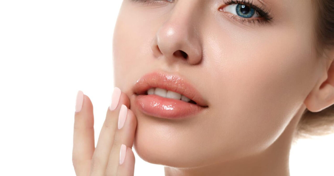 How to Make Your Lips Pink Naturally? (8 Best Ways)
