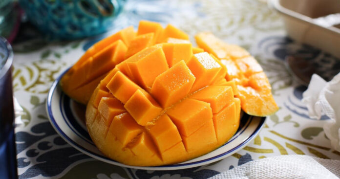 Mango on Skin: Benefits, Side Effects, and How to Use