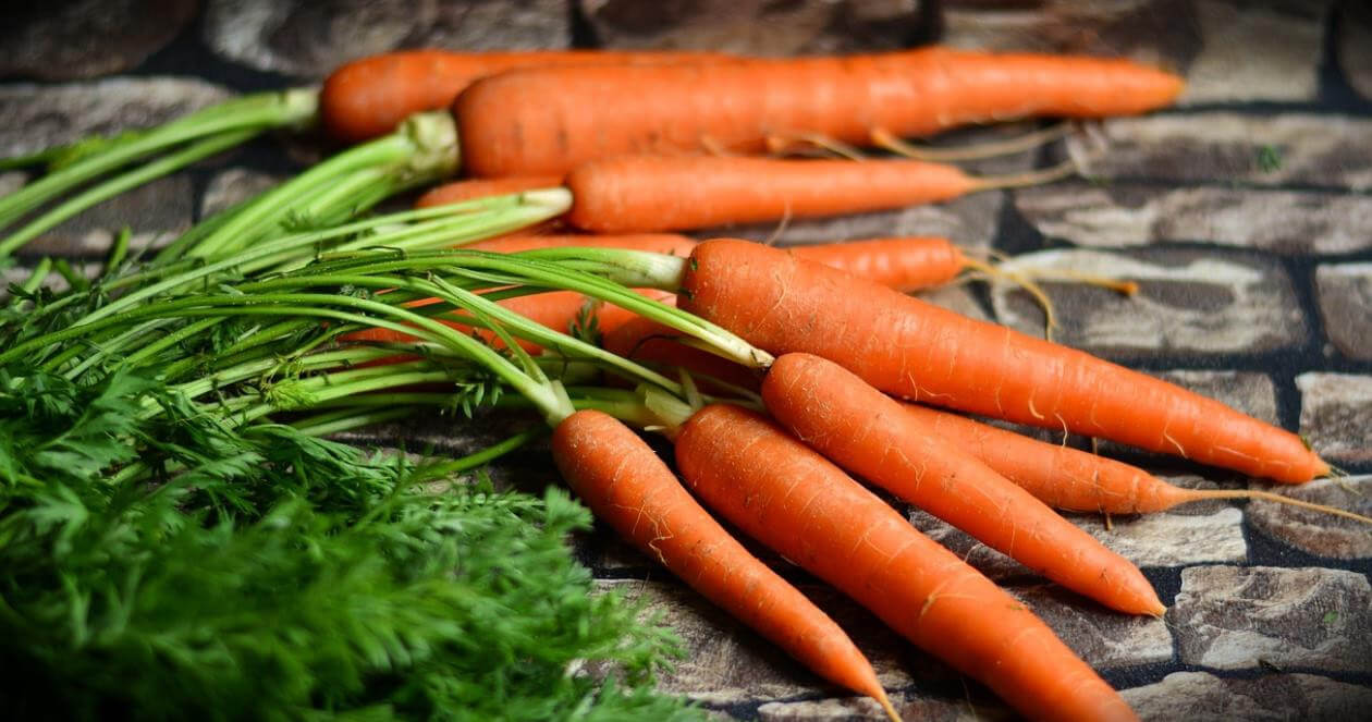 The 10 Benefits of Carrots for Skin Whitening and More