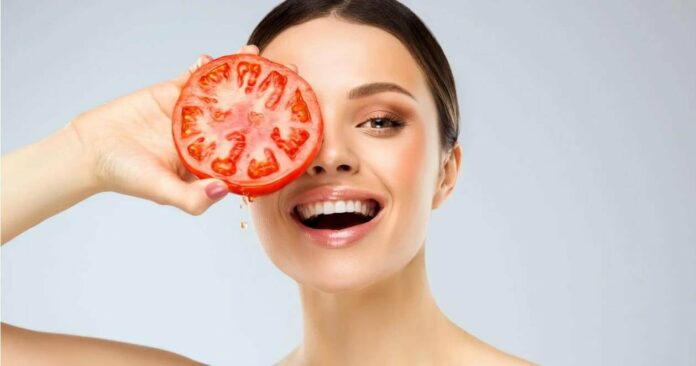 What are the Side Effects of Applying Tomato on the Face?