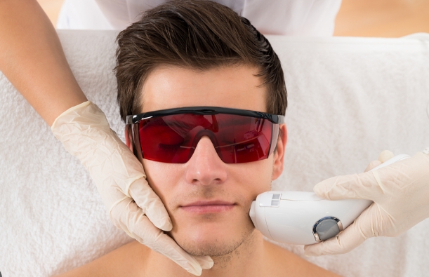 How Does an IPL Hair Removal Device Work for Men’s Beards