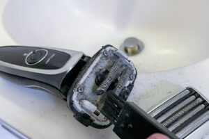 How to Clean an Electric Razor