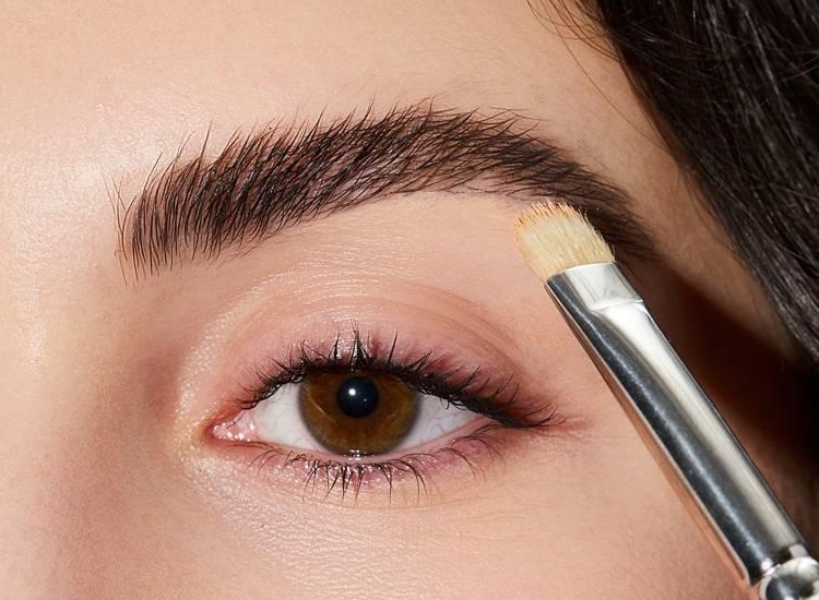 Adjusting Eyebrow Mapping for Individual Features