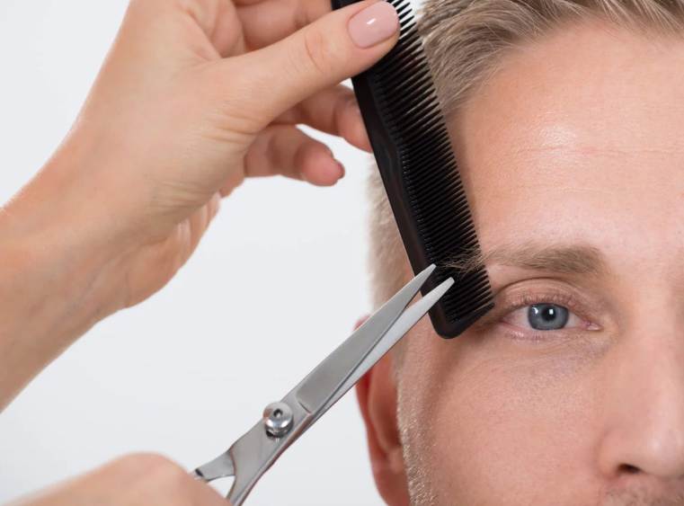 How to Trim Men’s Eyebrows with Scissors