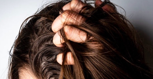 5 Reasons Your Hair Gets Greasy So Fast
