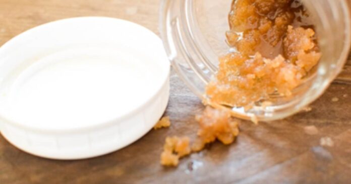 Do You Use Sugar Scrub Before or After Shaving?