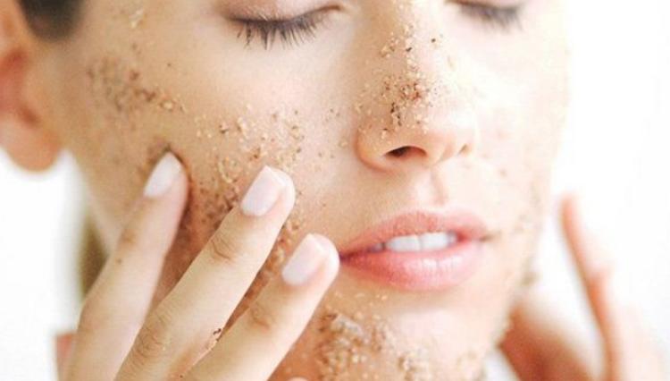 Exfoliate the Skin Before and After Shaving