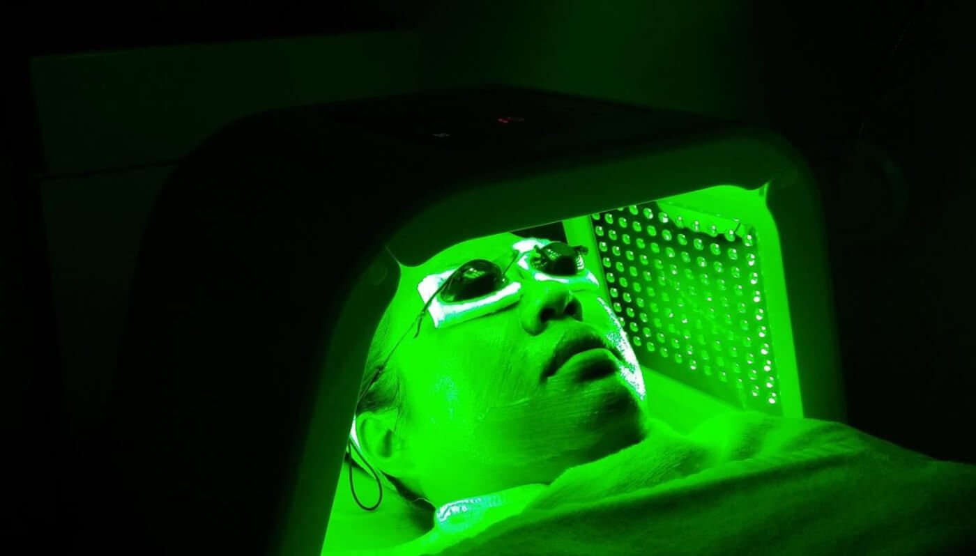 Green Light Therapy: Beauty, Health, and Well-Being Benefits - MYSA