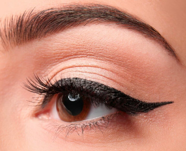 Thick Winged Eyeliner